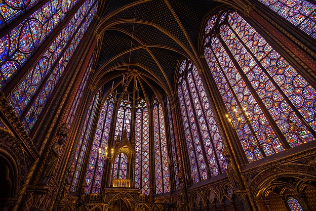 The Intersection of Art and Technology: How AI is Redefining the Creative Landscape